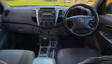 2008 SR5 Hilux - ABN Finance done easy 10.jpg